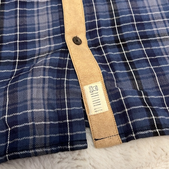 Entree LS Plaid Mixed Print Suede Detail Long Sleeve Button Down Shirt - Picture 5 of 8